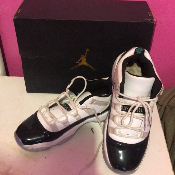 Air Jordan’s retro 11 - Picture 3 of 3